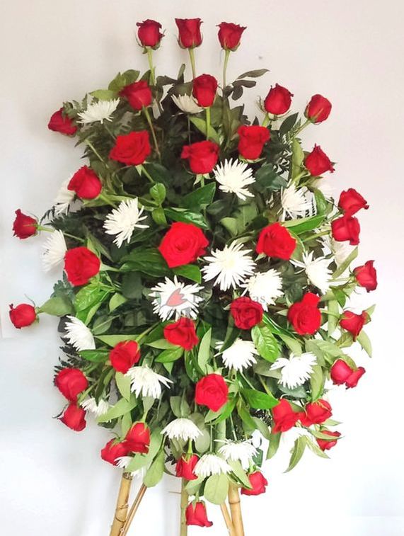 Corona_de_Condolencias_CD-9_Rosas_rojas_crisantemos