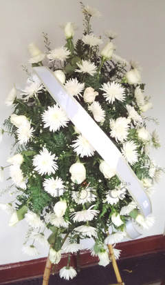 Corona_de_Condolencias_CD-12_Rosas_Crisantemos_blancas
